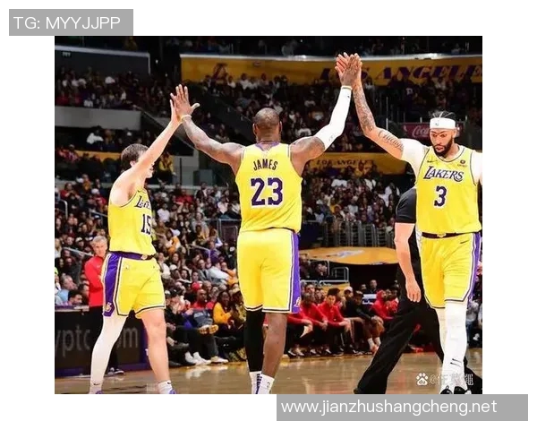 凯尔特人主场力克湖人上演精彩焦点大战再续宿敌情缘 凯尔特人主场力克湖人上演精彩焦点大战再续宿敌情缘