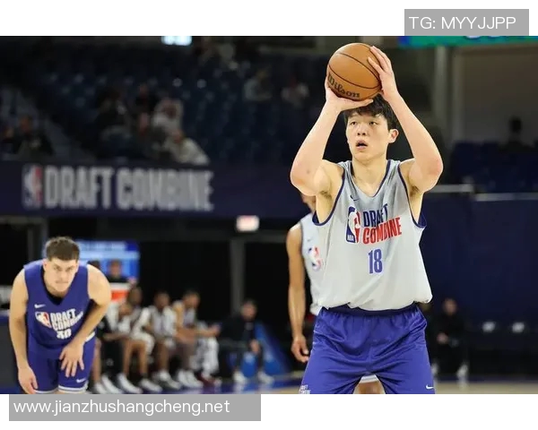 开拓者季前赛全程观察 杨瀚森潜力备受期待 开拓者季前赛全程观察 杨瀚森潜力备受期待